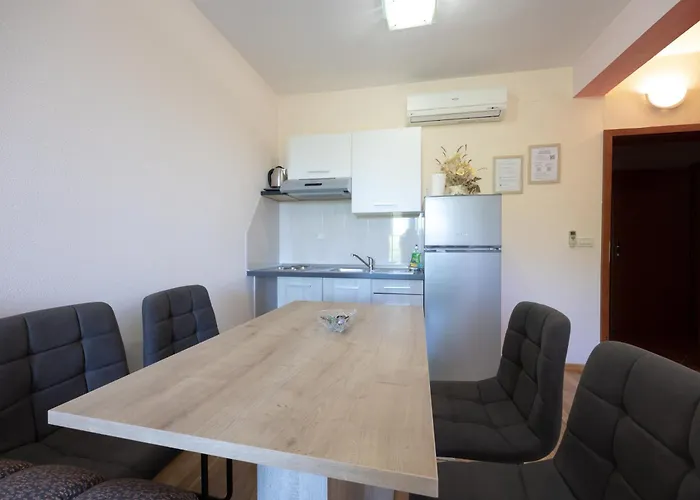 Vukovic Vanja * Makarska